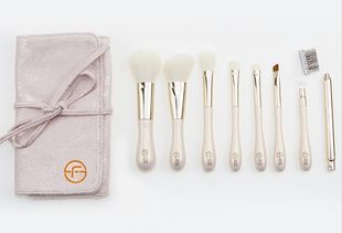 專注服務(wù)，成就品牌 東莞向日葵美容用品公司致力口腔衛(wèi)生用品行業(yè)領(lǐng)袖